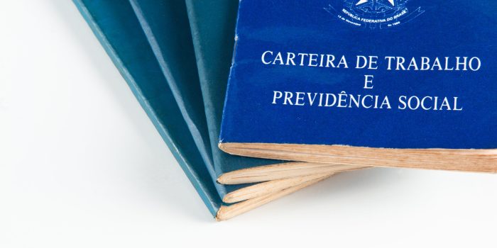 Brazilian document work and social security (Carteira de Trabalho e Previdencia Social).